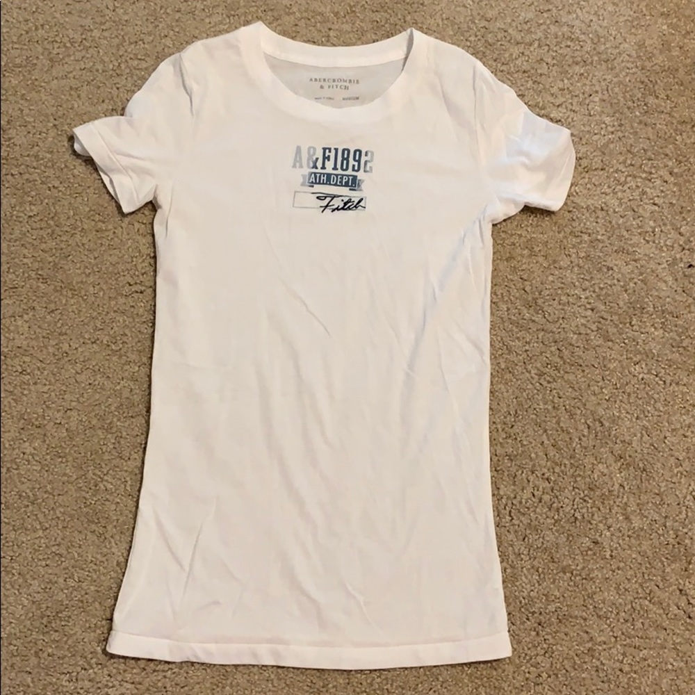 Never worn Abercrombie and Fitch Short sleeves